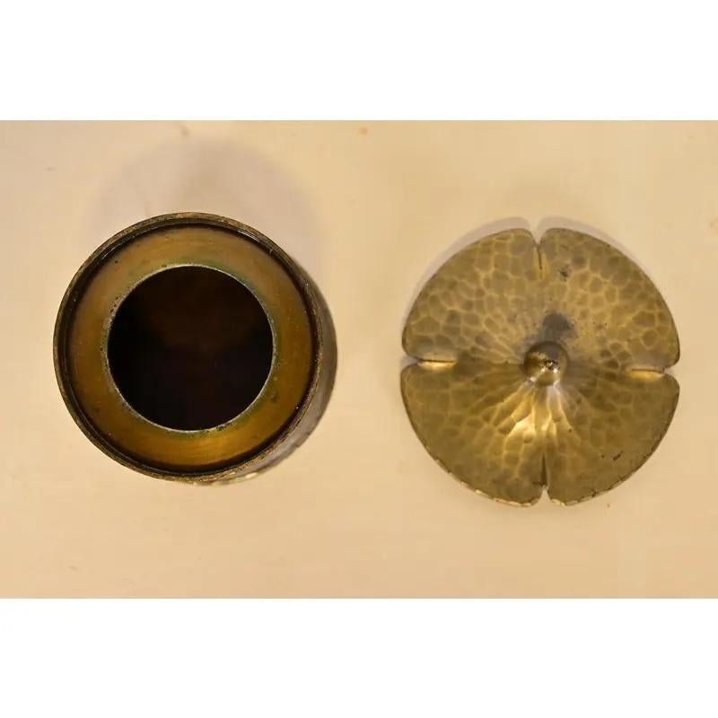 Roycroft Arts & Crafts gehämmert Messing über Kupfer Tintenfass, CIRCA 1920s im Angebot 1