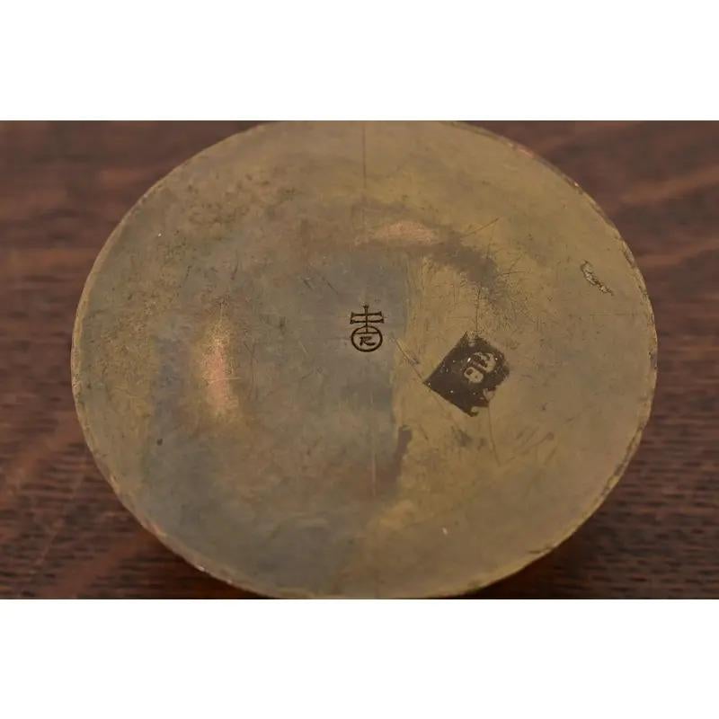 Roycroft Arts & Crafts Hammered Brass Over Copper Inkwell, Circa 1920s For Sale 3