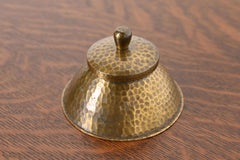 Encrier Roycroft Arts & Crafts en laiton martelé sur cuivre