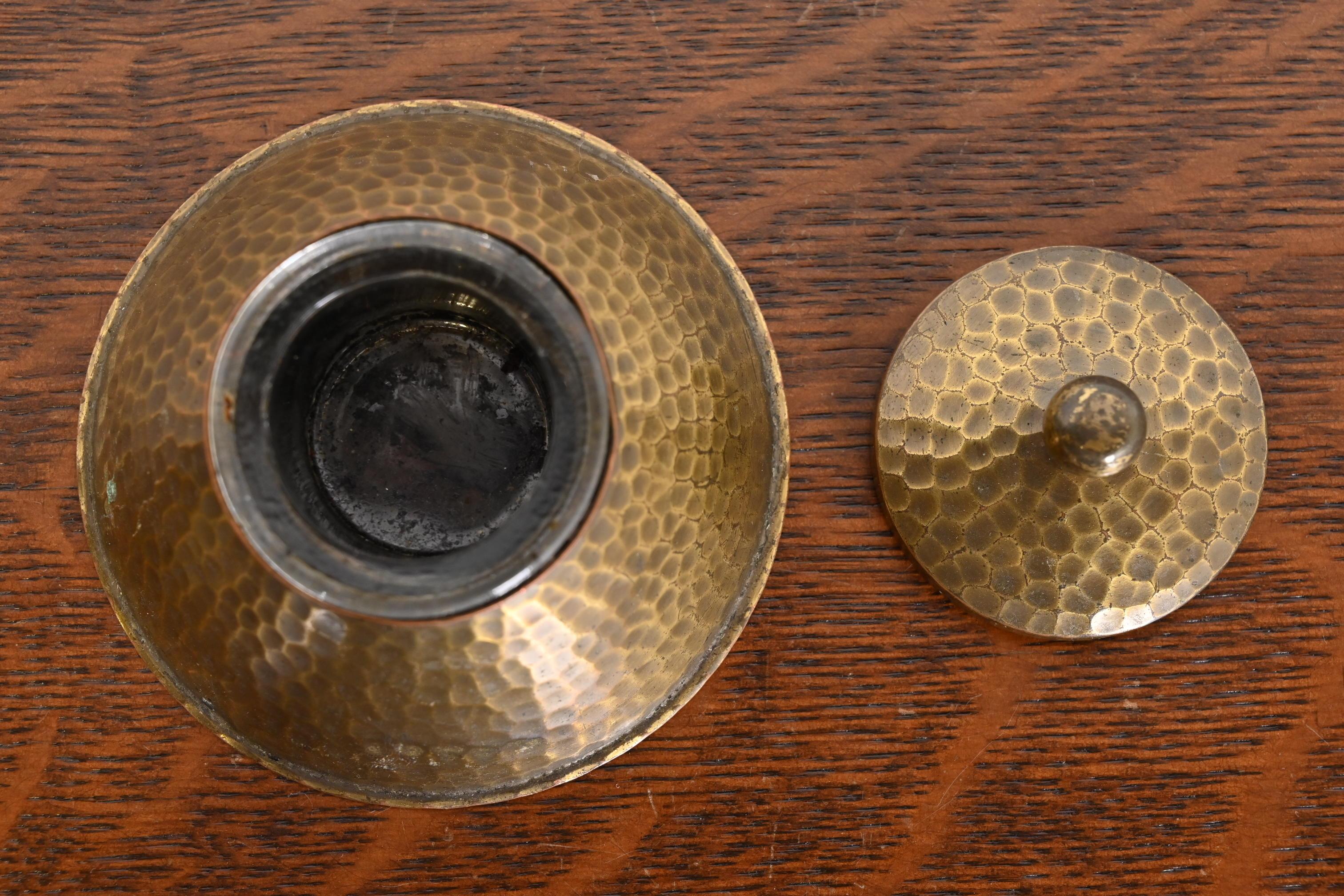 Roycroft Arts & Crafts Hammered Brass Over Copper Inkwell For Sale 1