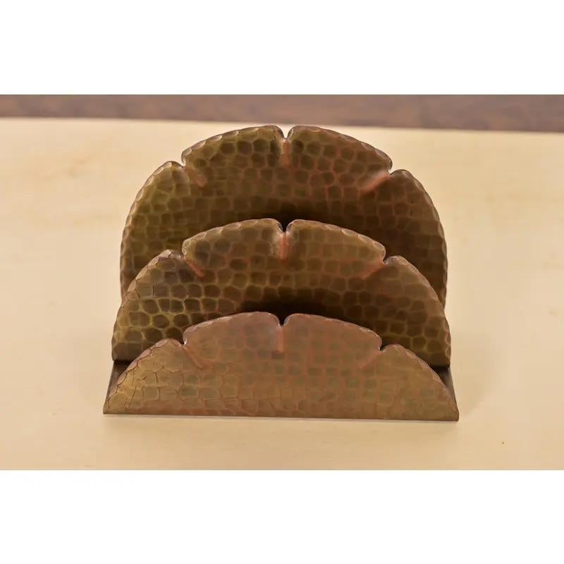 Americano Roycroft Arts & Crafts Porta lettere in rame e ottone martellato in vendita