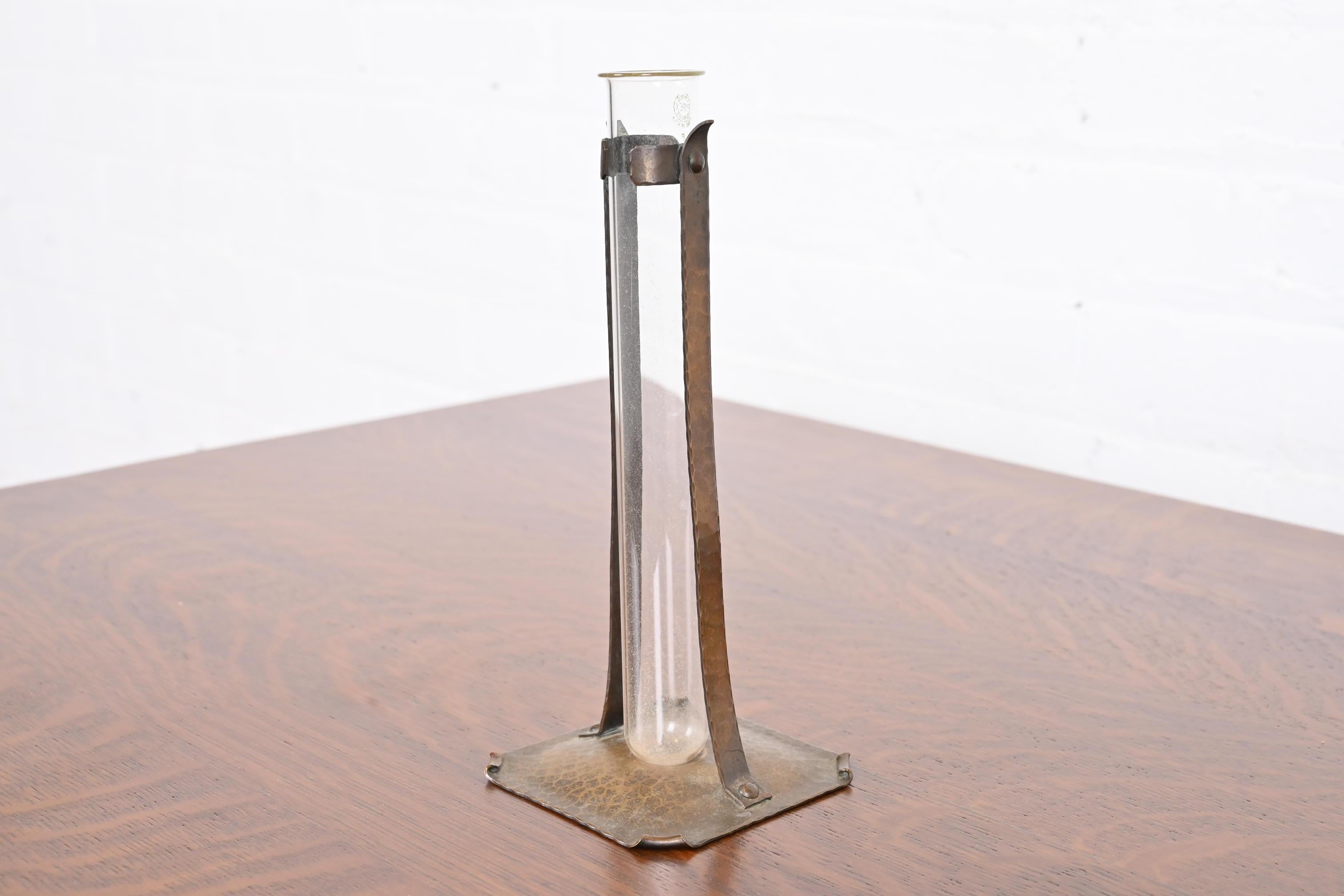 Roycroft Arts & Crafts Hammered Copper and Glass Bud Vase In Good Condition In South Bend, IN