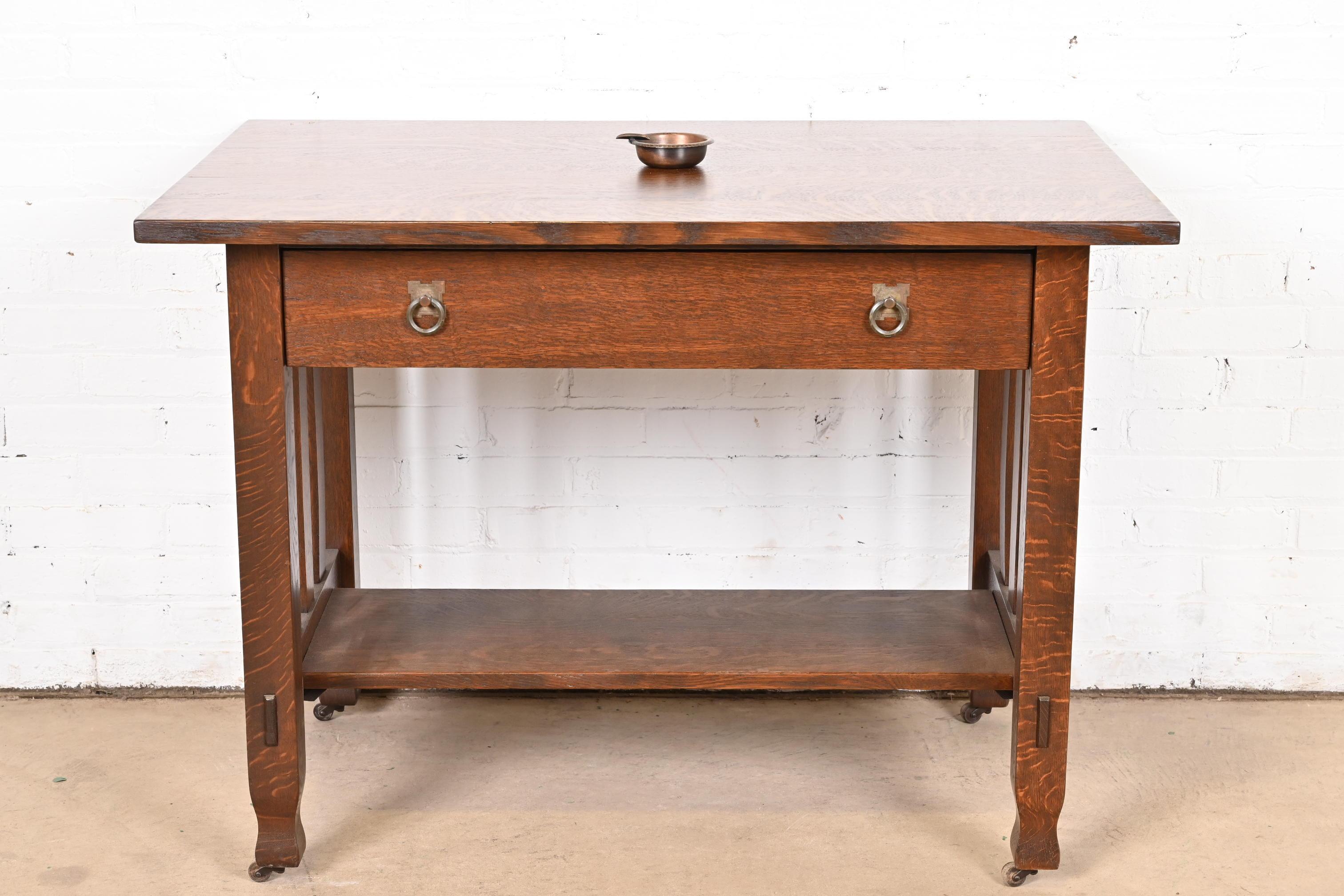 Posacenere in rame martellato Roycroft Arts & Crafts in vendita 2