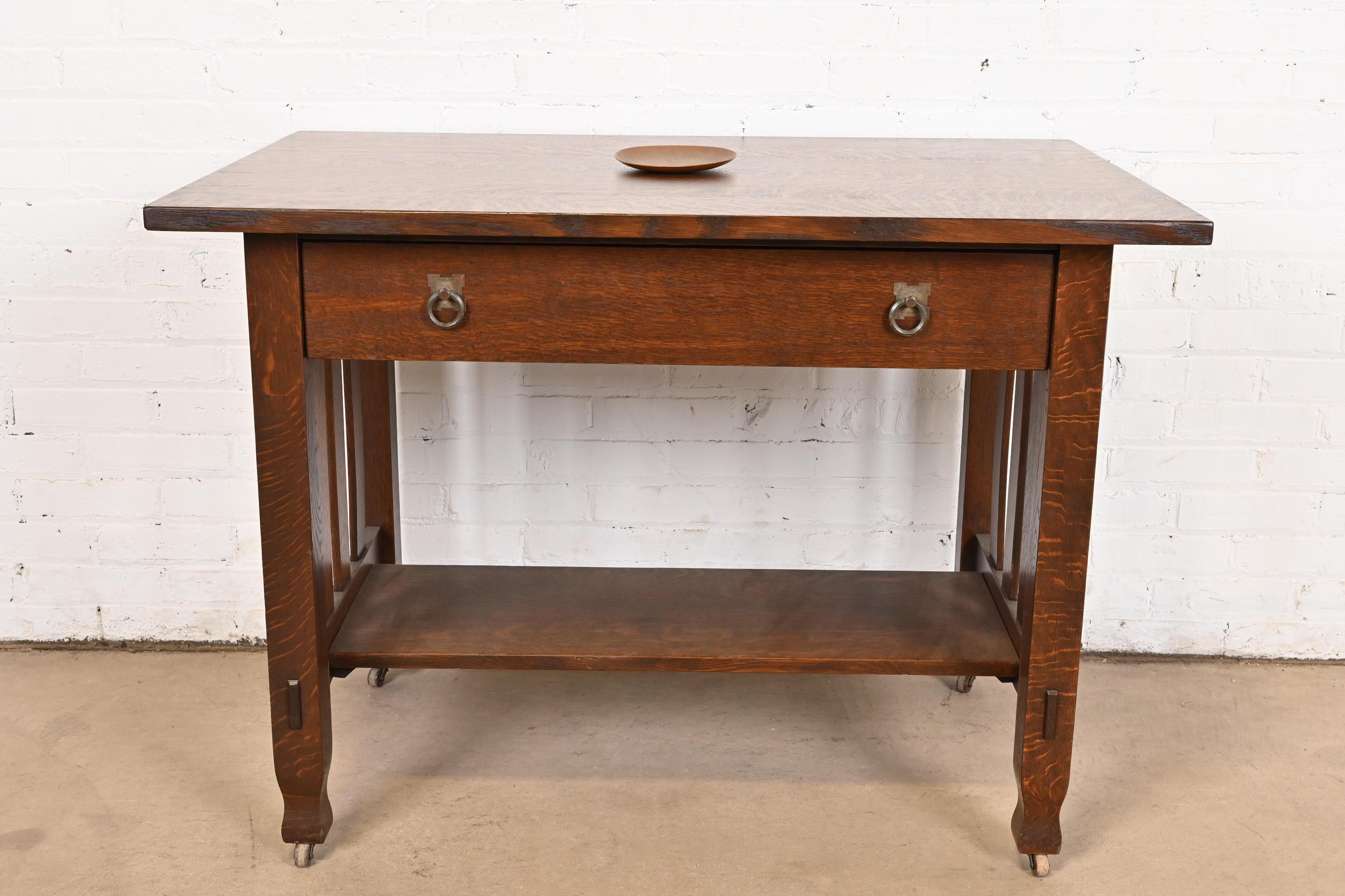 Posacenere o portacenere in rame martellato Roycroft Arts & Crafts 4