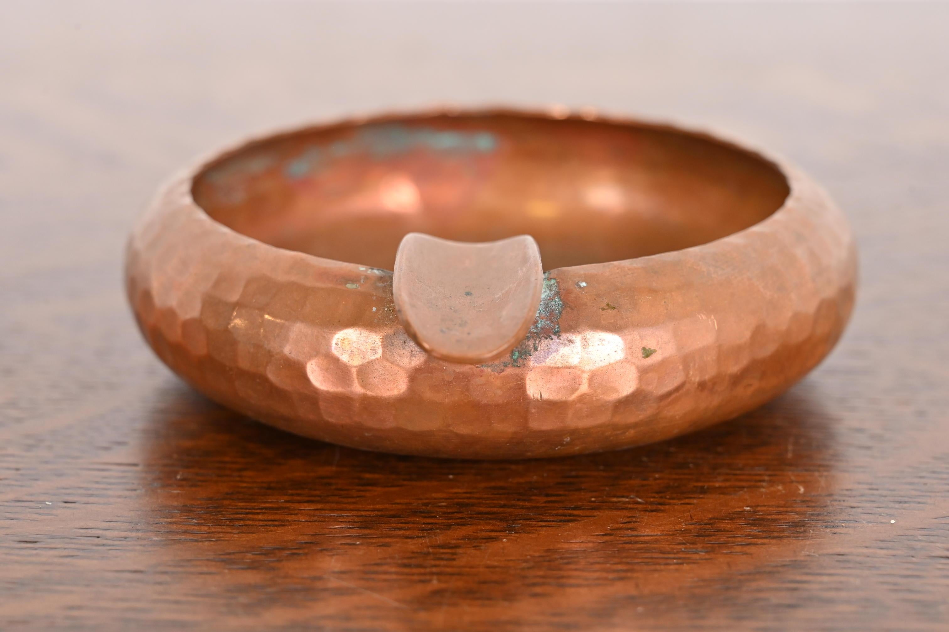 Cenicero de cobre martillado Roycroft Arts & Crafts Cobre en venta