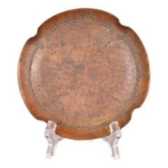 Cenicero de cobre martillado Roycroft Arts & Crafts