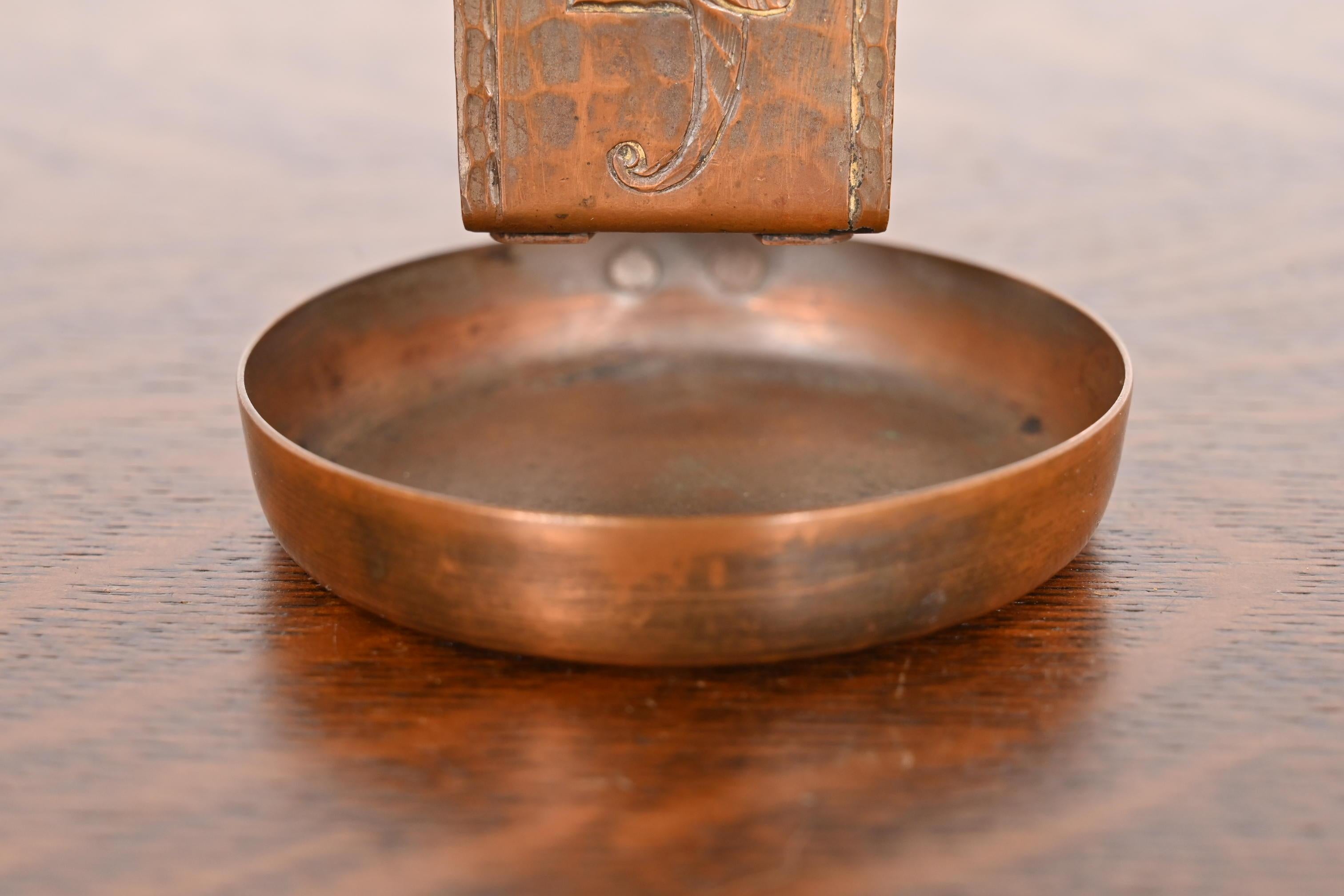 Roycroft Arts & Crafts Hammered Copper Bird-Of-Paradise Ashtray For Sale 2