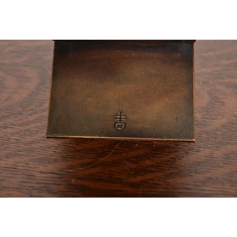 Roycroft Arts & Crafts Gehämmerte Kupfer Buchstützen, CIRCA 1920s im Angebot 6