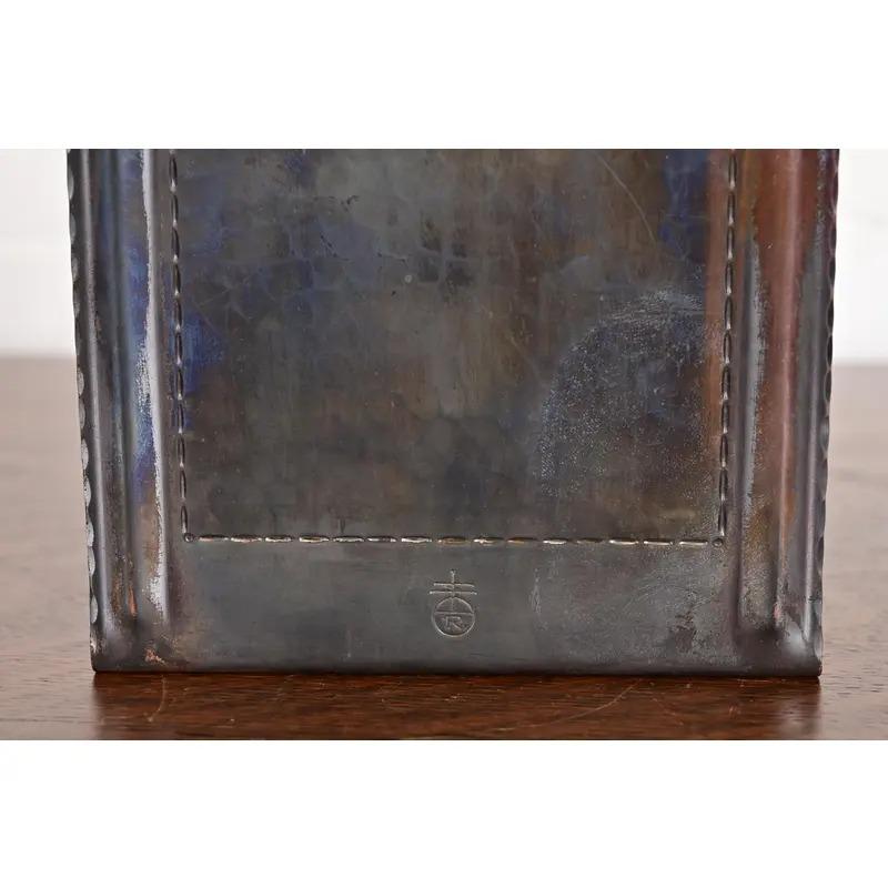 Roycroft Arts & Crafts Gehämmerte Kupfer Buchstützen, CIRCA 1920s im Angebot 6