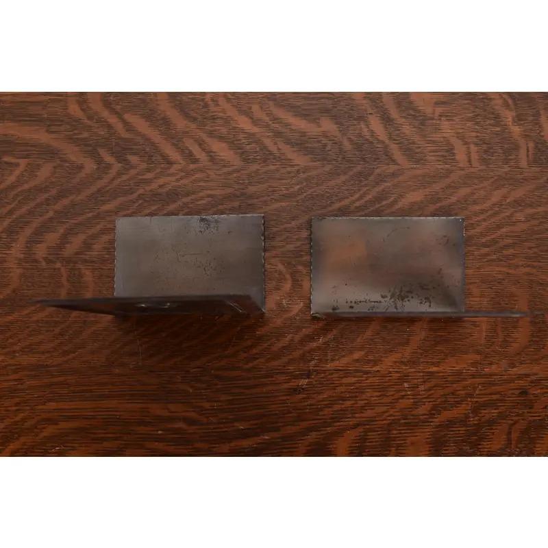 Roycroft Arts & Crafts Gehämmerte Kupfer Buchstützen, CIRCA 1920s im Angebot 3