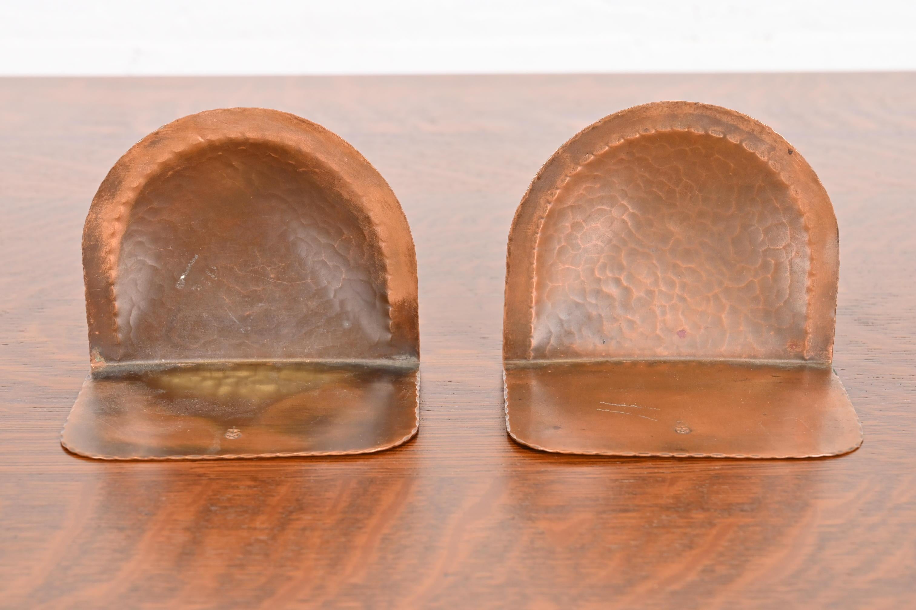 Roycroft Arts & Crafts Hammered Copper Bookends, Pair For Sale 7