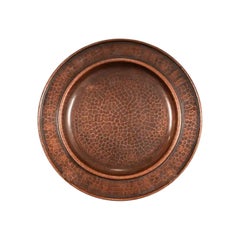 Assiette de présentation ou plateau en cuivre martelé « Roycroft Arts & Crafts »