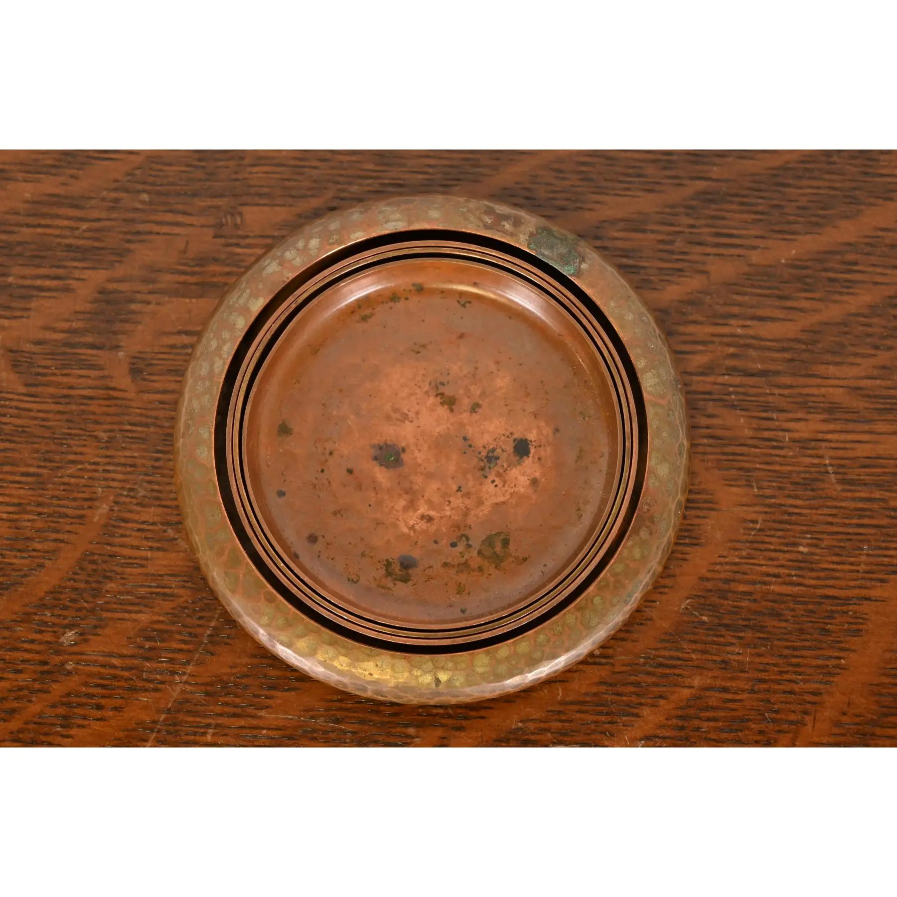 Roycroft Arts & Crafts Hammered Copper Untersetzer, Vierer-Set im Angebot 1