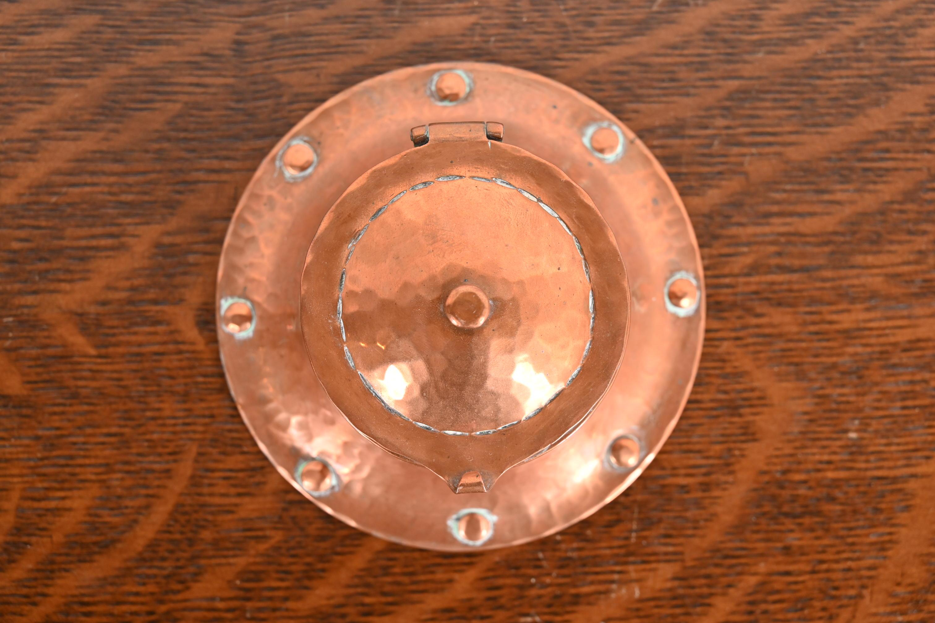 American Roycroft Arts & Crafts Hammered Copper Inkwell For Sale