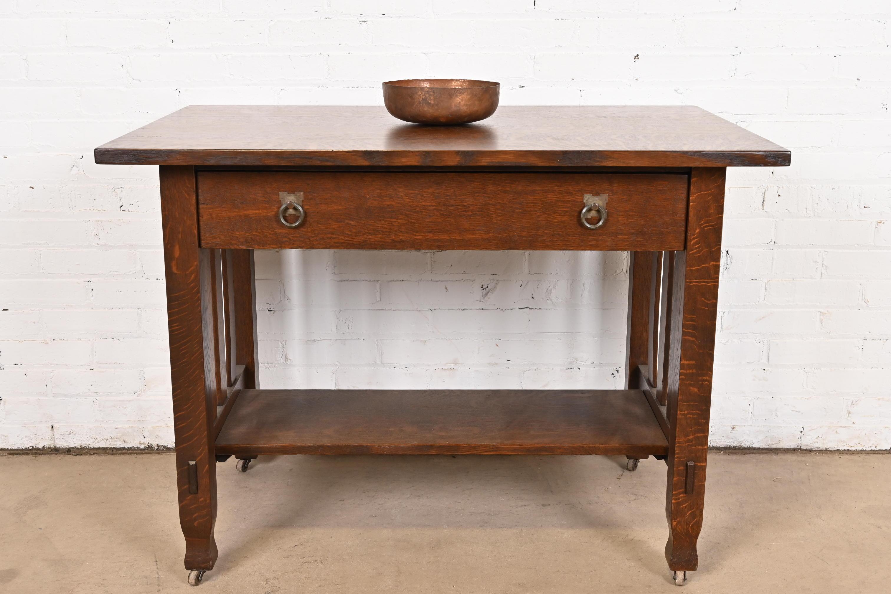 Grand bol Arts & Crafts Roycroft en cuivre martelé en vente 3