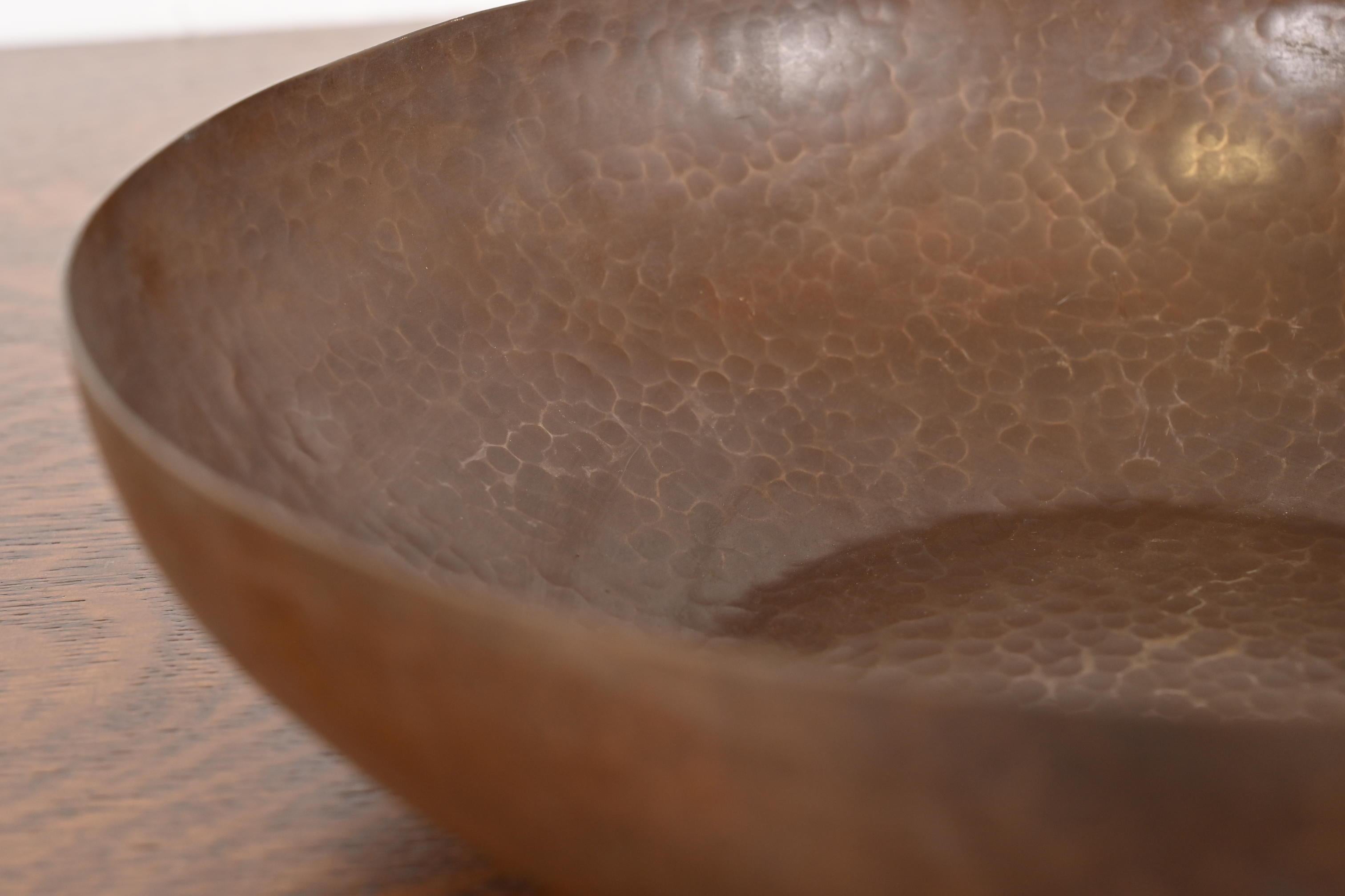 Cuenco grande de cobre martillado Roycroft Arts & Crafts en Bueno estado para la venta en South Bend, IN