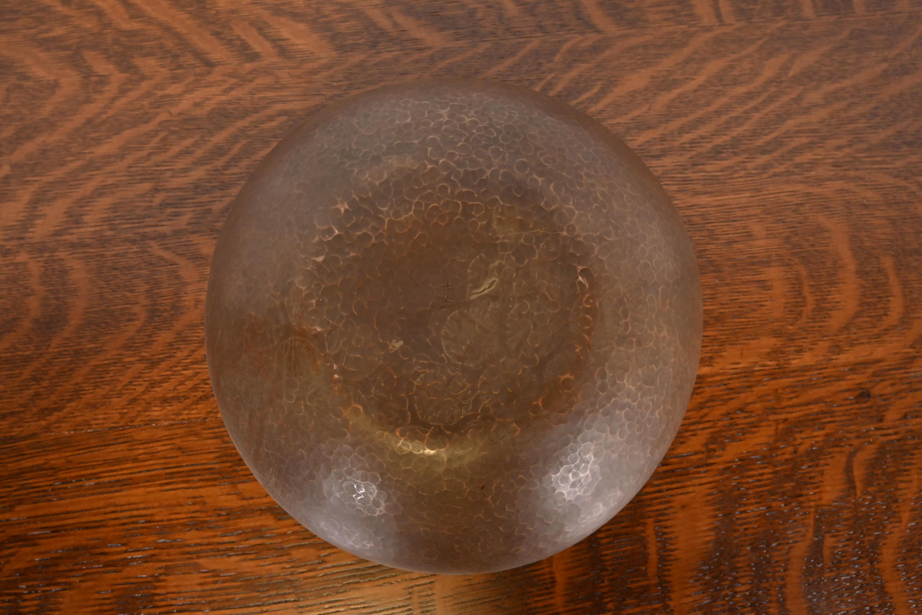 Cuenco grande de cobre martillado Roycroft Arts & Crafts en venta 2