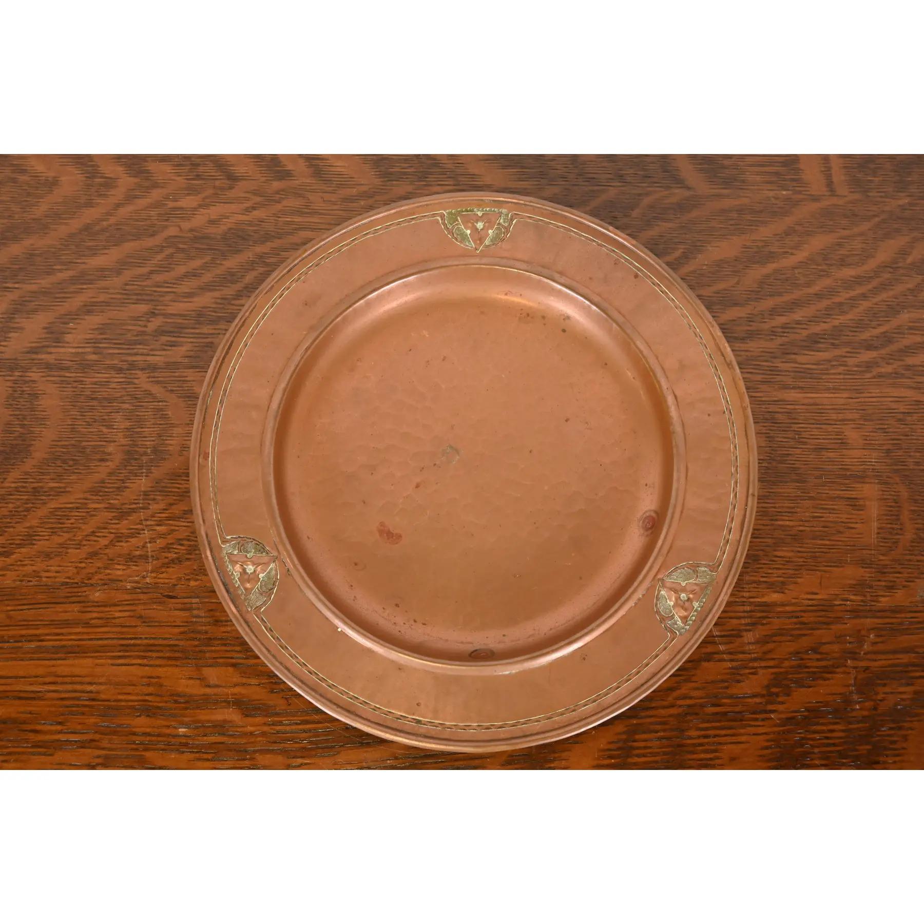 Arts and Crafts Roycroft Arts & Crafts Hammered Copper Trefoil Charger Plate or Tray For Sale