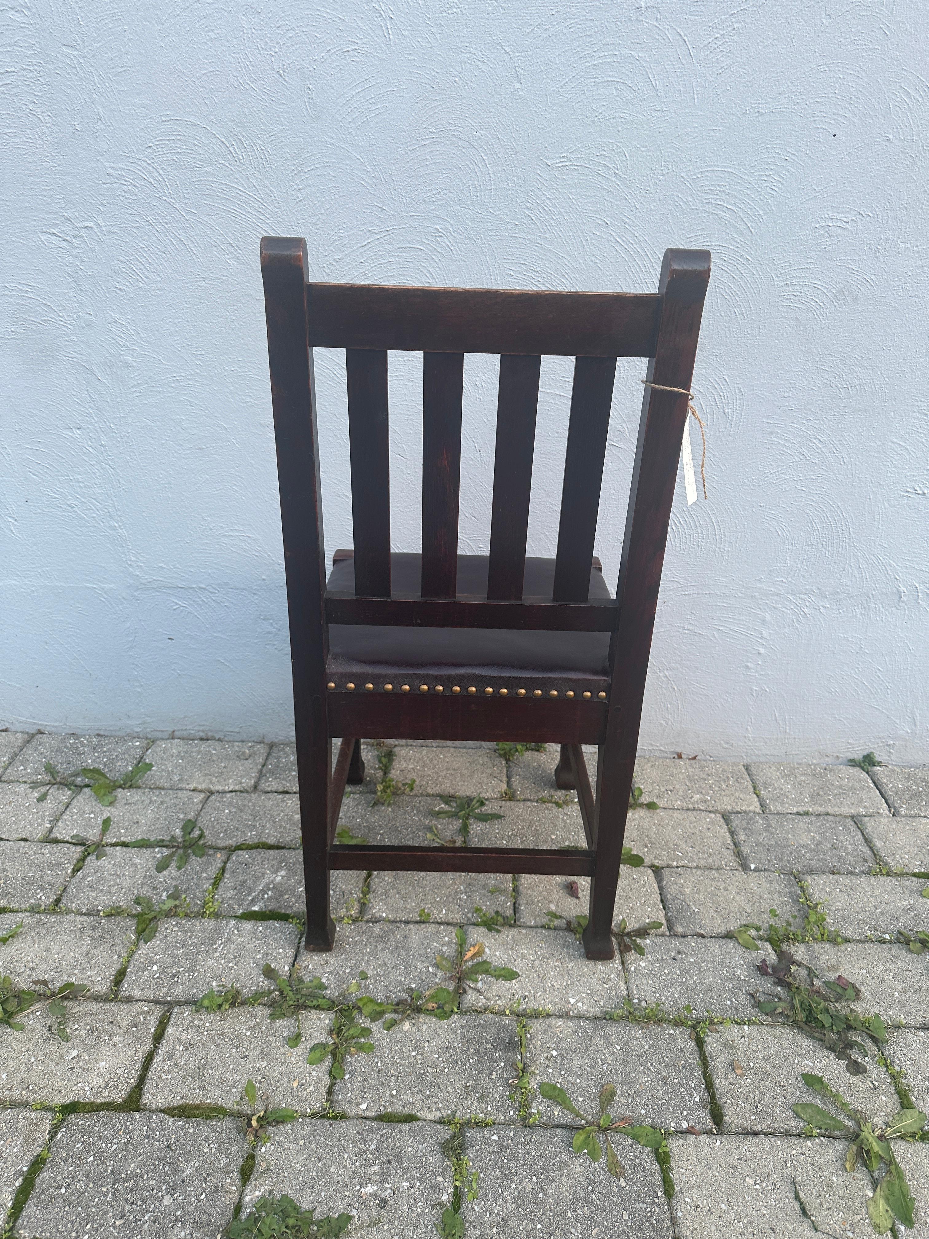 Chaise d'appoint Roycroft en très bon état cir 910-    L'époque Stickley  W7738 en vente 2