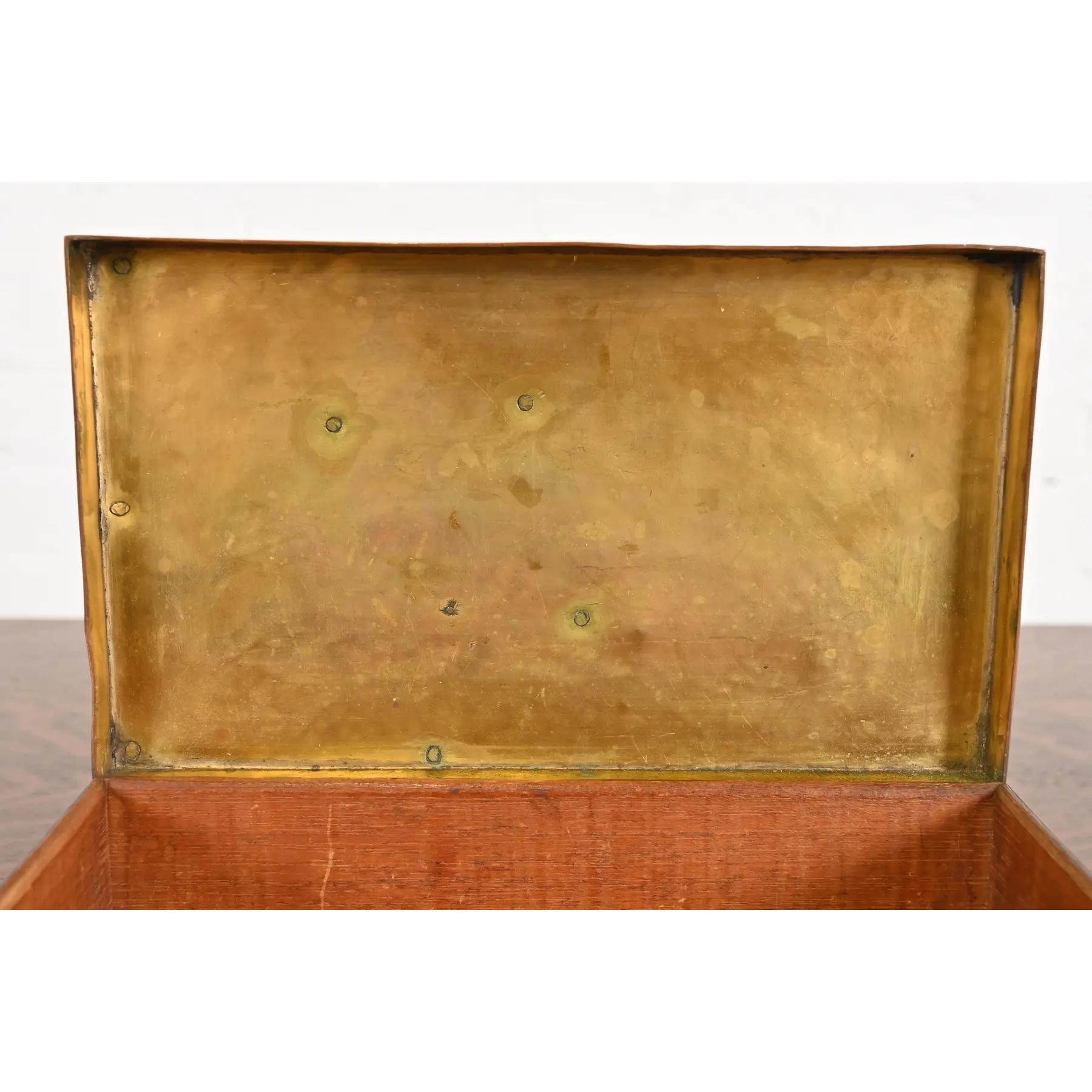Humidificador antiguo estilo Roycroft Arts & Crafts de cobre martillado y plata en venta 1