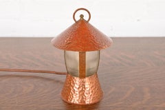 Roycroft Style Antique Arts & Crafts Hammered Copper Desk Lamp, 1930s