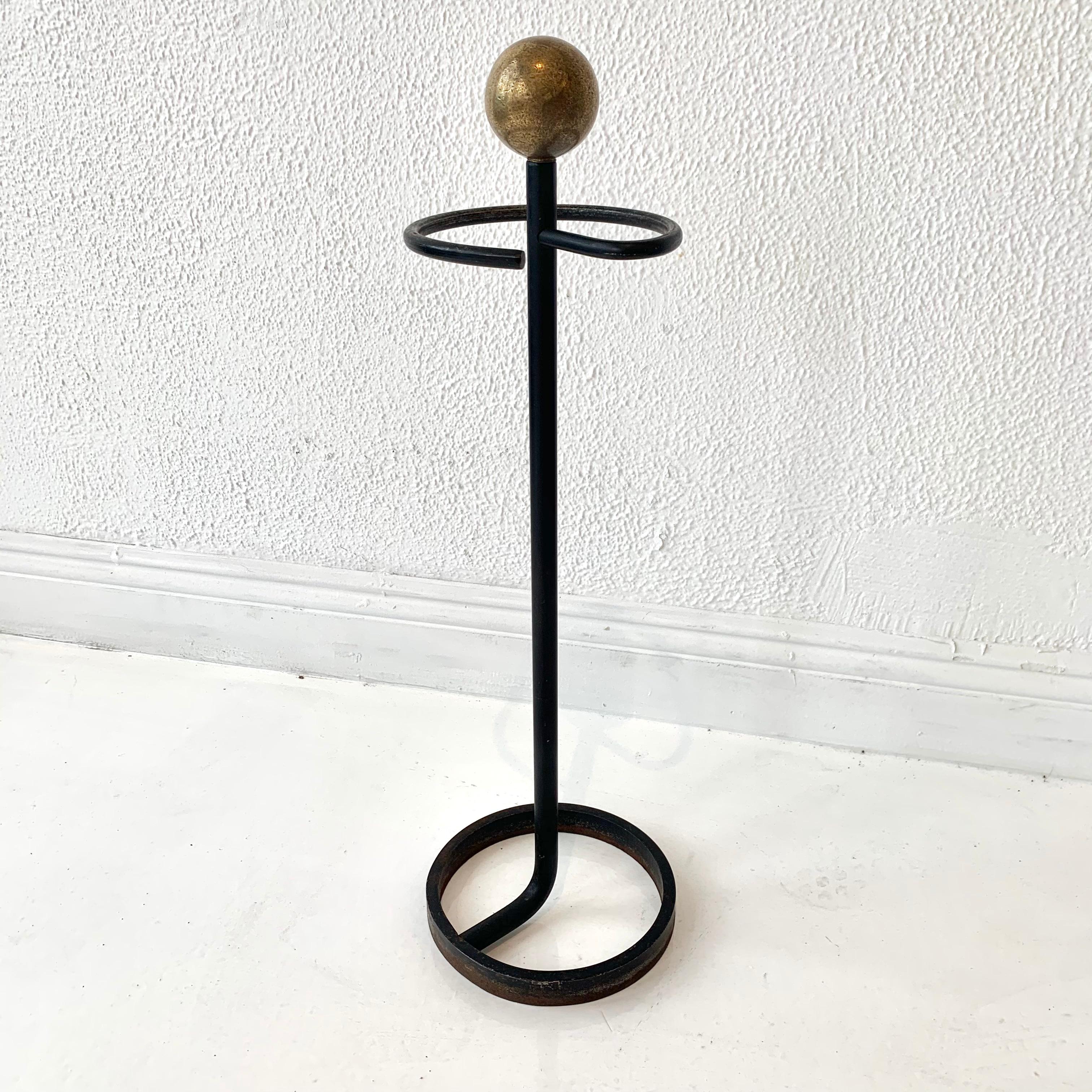 Umbrella Stand In Good Condition In Los Angeles, CA