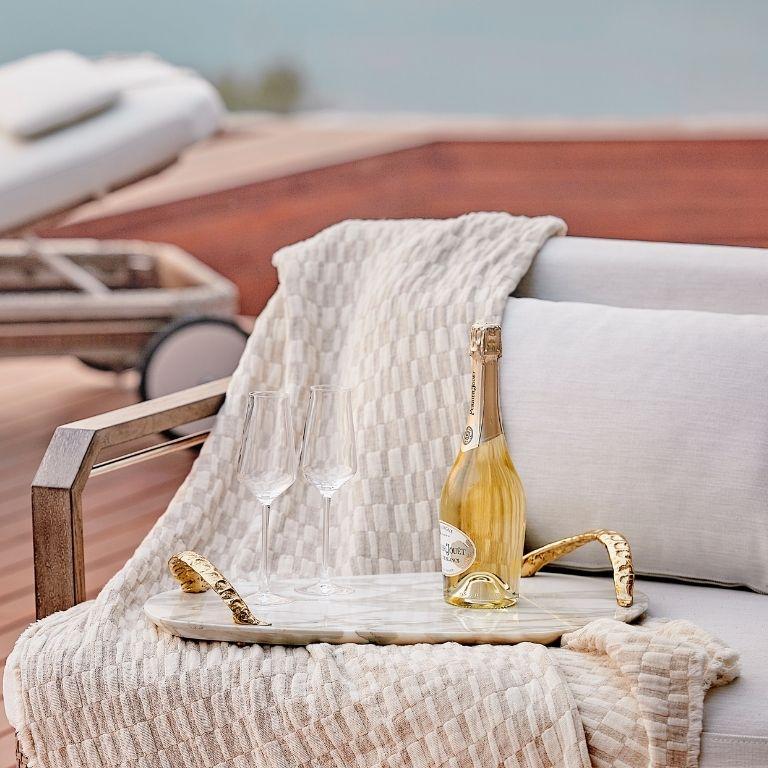 Rozu - Luxustablett aus Calacatta-Marmor im Angebot 3