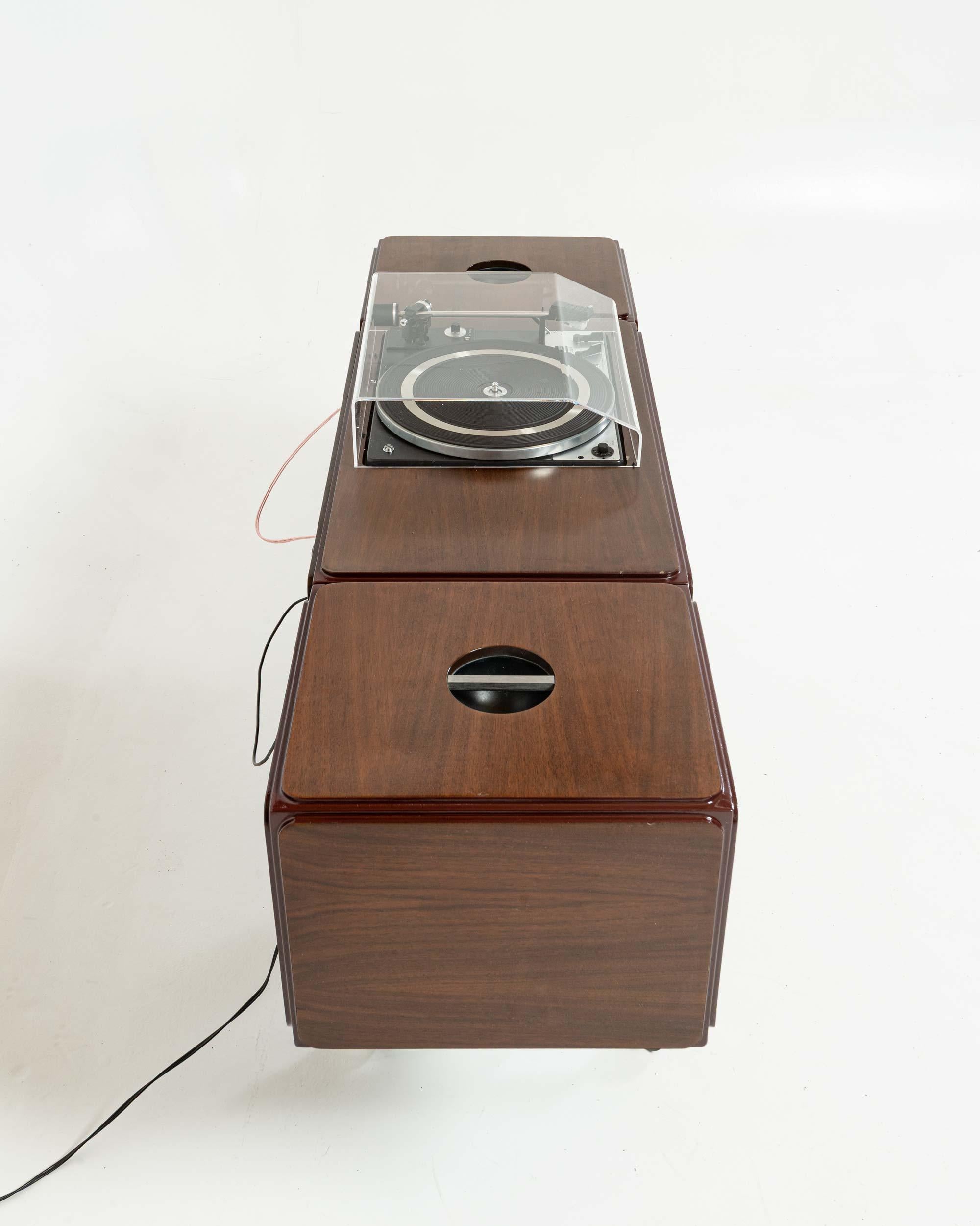 RR126 Radiofonógrafo y tocadiscos de los Castiglioni para Brionvega 1965 en Bueno estado para la venta en Seattle, WA