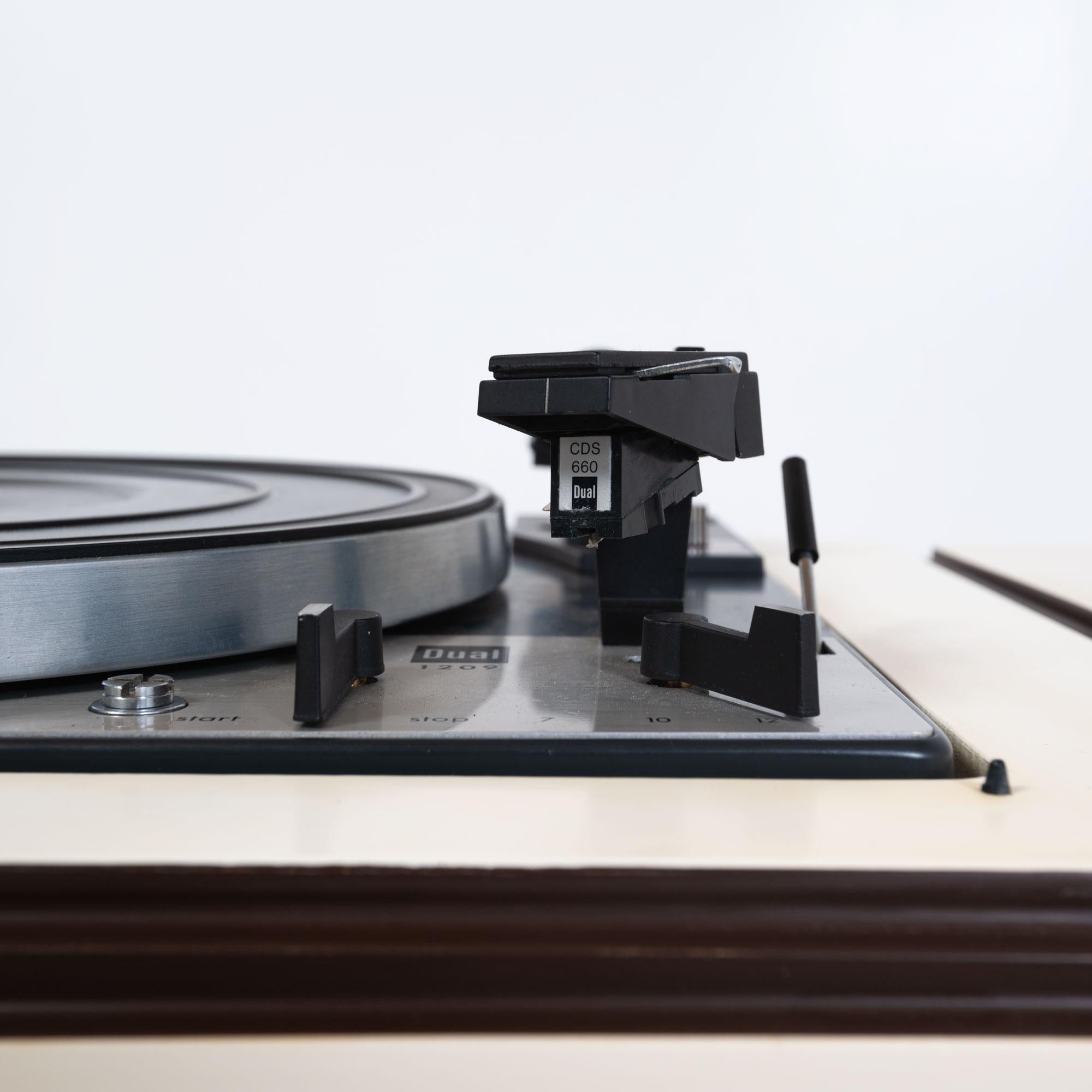 RR126 Radiophonograph & Record Player by the Castiglionis for Brionvega 1965 8
