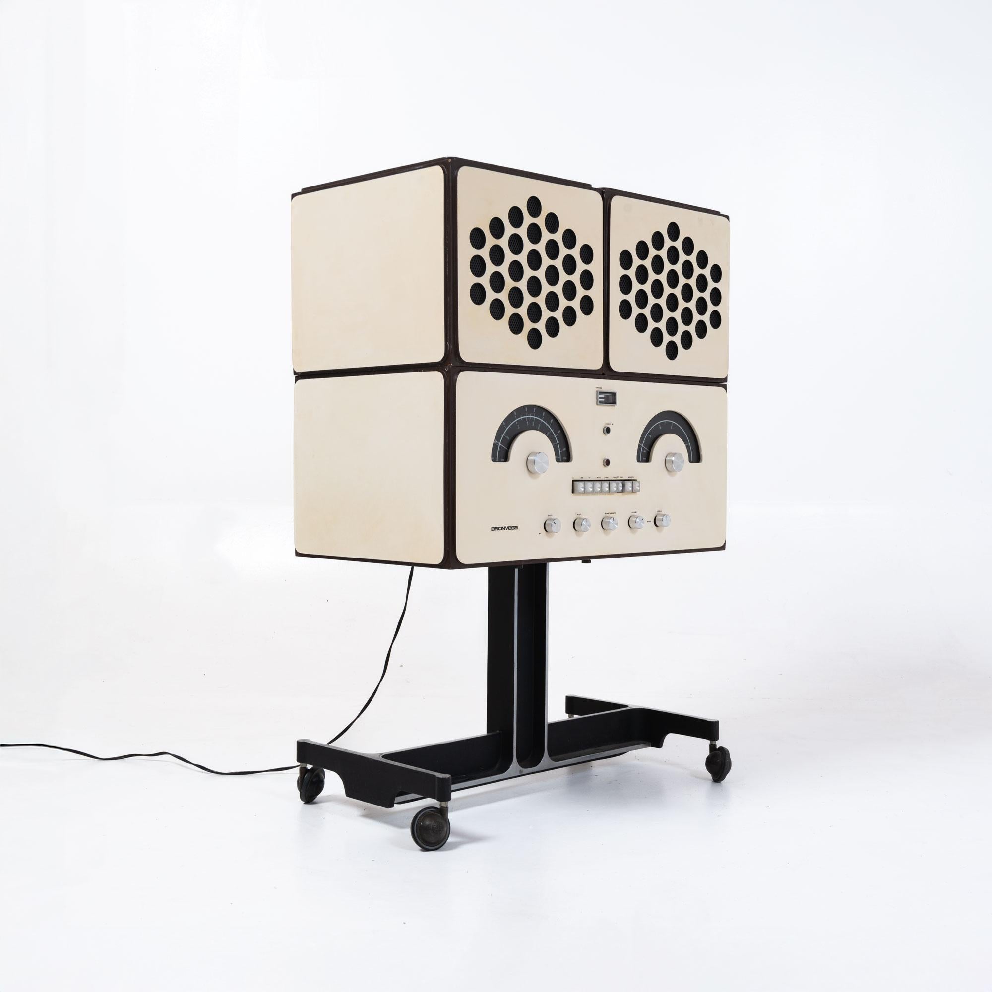 Mid-20th Century RR126 Radiophonograph & Record Player by the Castiglionis for Brionvega 1965