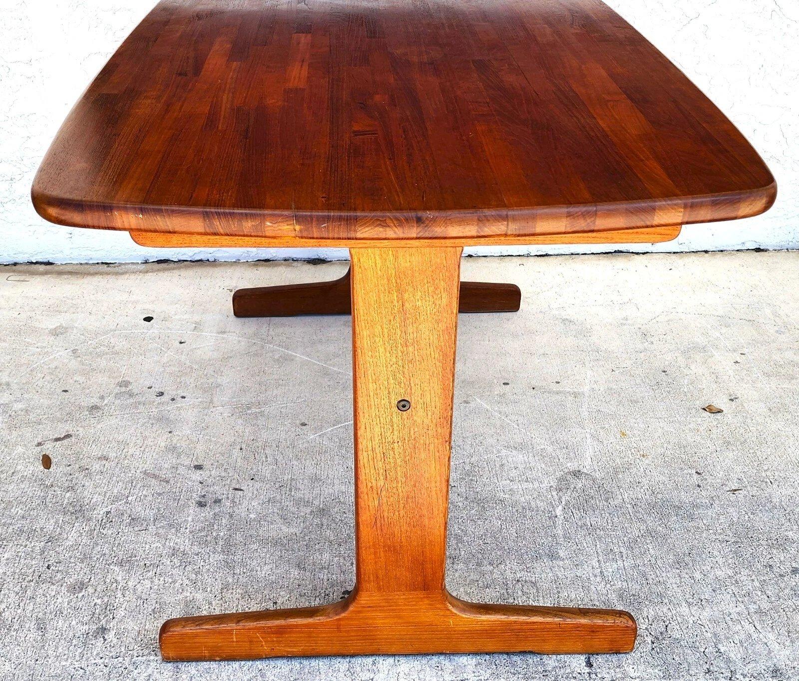 R.S. Mesa de comedor Associates Teca maciza Años 60 en venta 1