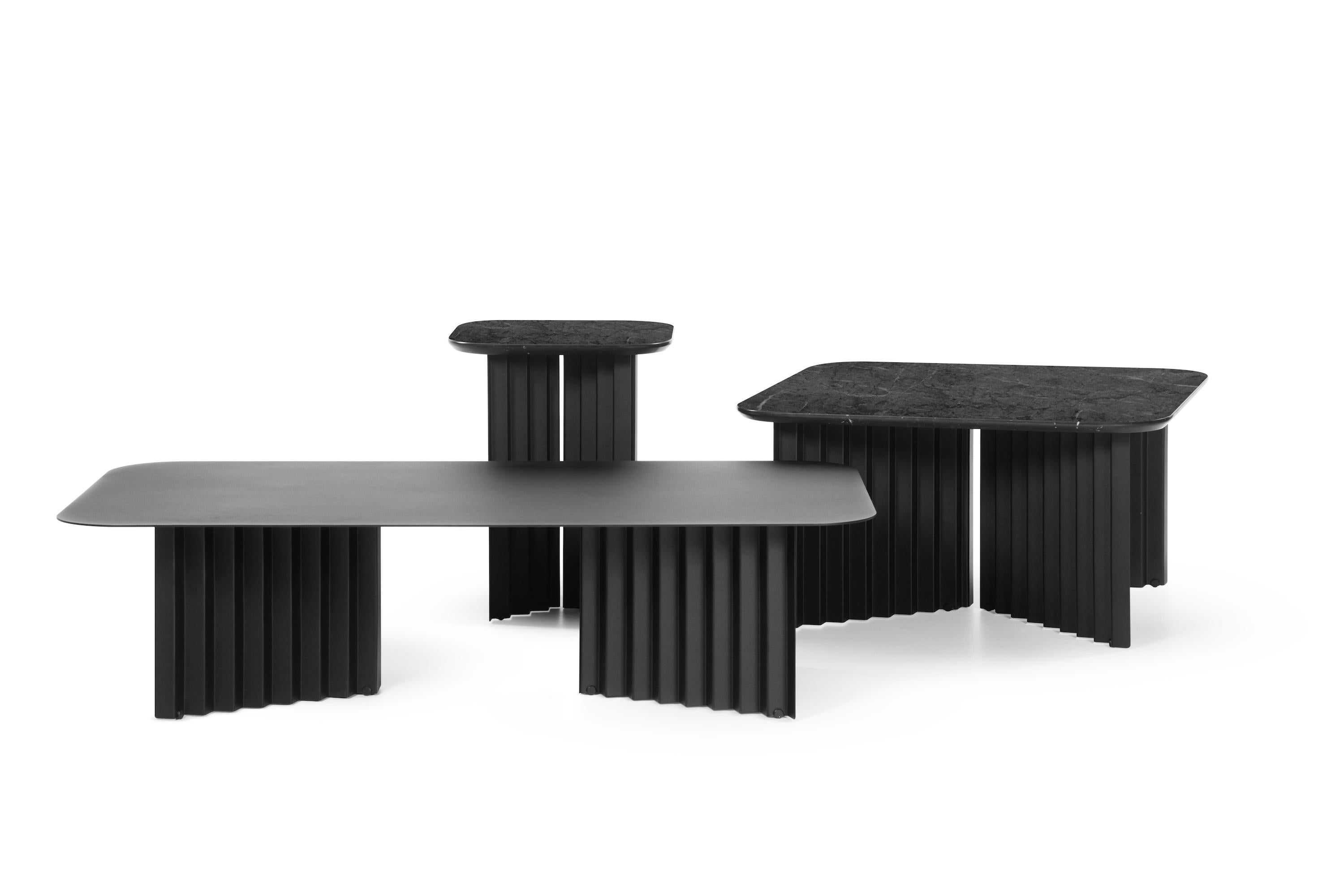 Modern RS Barcelona Plec Medium Table in Black Marble by A.P.O. For Sale