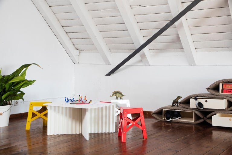 RS-Barcelona Medium Plec Table in White Marble by A.P.O ...