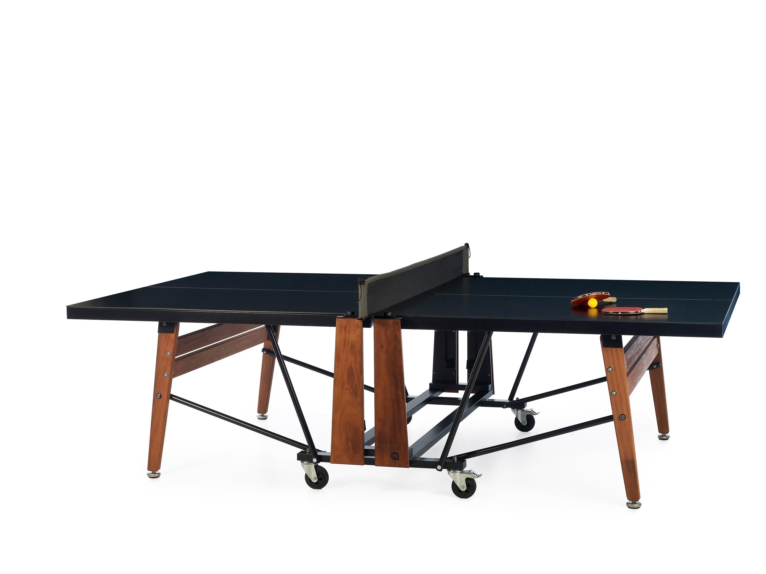 The RS Ping-Pong folding table is a new folding table concept. It restores its design to its rightful place and combines the functionality of a folding ping-pong table with the signature design of RS Barcelona products. The RS Ping-Pong folding is