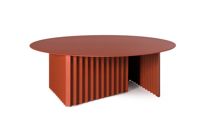 RS Barcelona Plec Round Large Table in Red Metal by A.P.O. For Sale