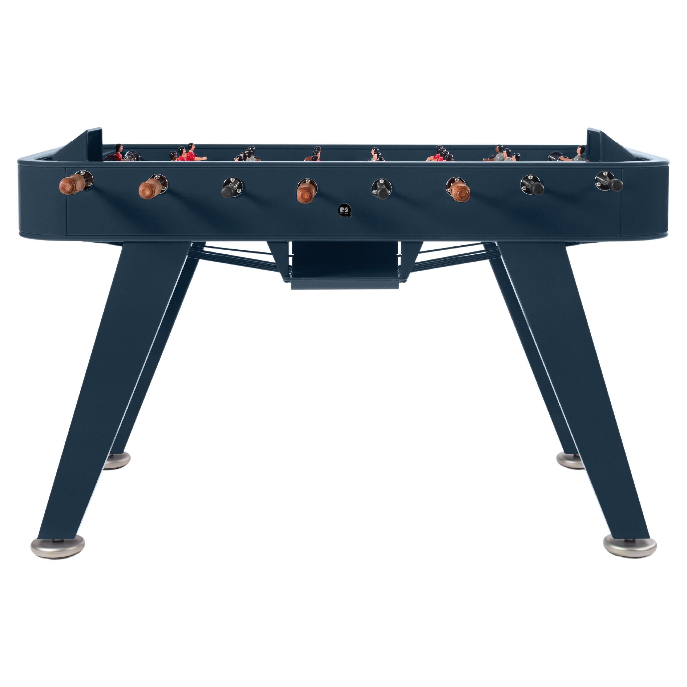 The RS2 football table is a spectacular reinterpretation of one of our cultural classics. It's made with high-quality steel and a polyester paint finish. Outdoor models are made with weather resistant stainless steel. Also designed with rubber-soled