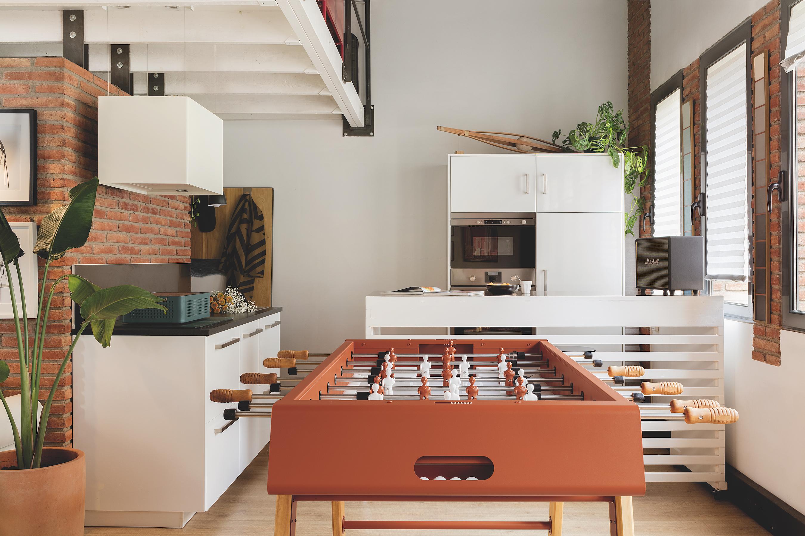 Steel RS Barcelona RS4 Home Foosball Table in Terracotta For Sale