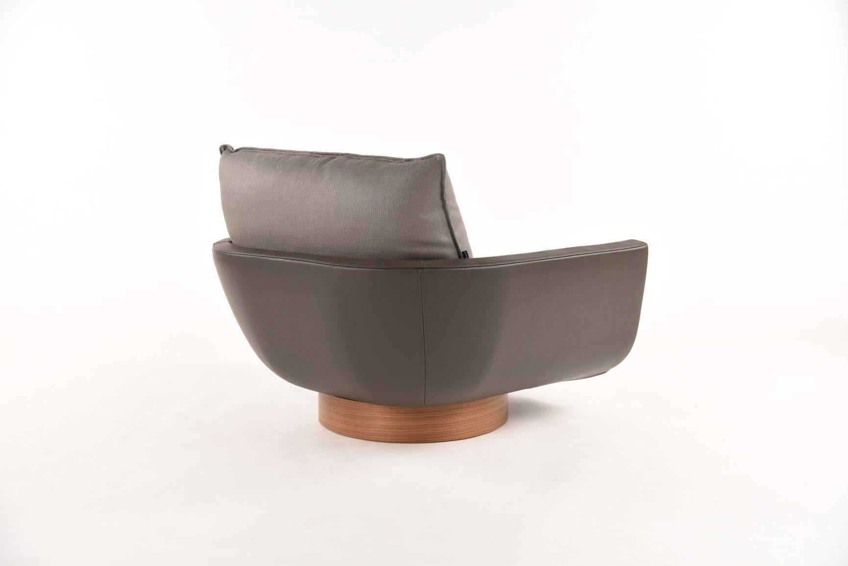 Modern Rua Ipanema Lounge Chair by Yabu Pushelberg Anthracite Leather and Linen Blend