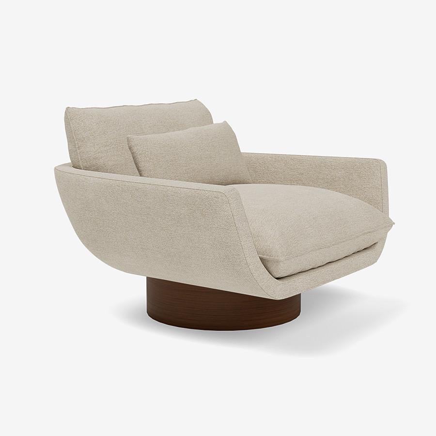 This Rua Ipanema lounge chair by Yabu Pushelberg is upholstered in Sumach Street twisted yarn & chenille. Sumach Street comes in 6 colorways from Belgium with a composition of 52% cotton, 22% viscose, 14% acrylic, 6% linen, 3% polyamide, and 3%