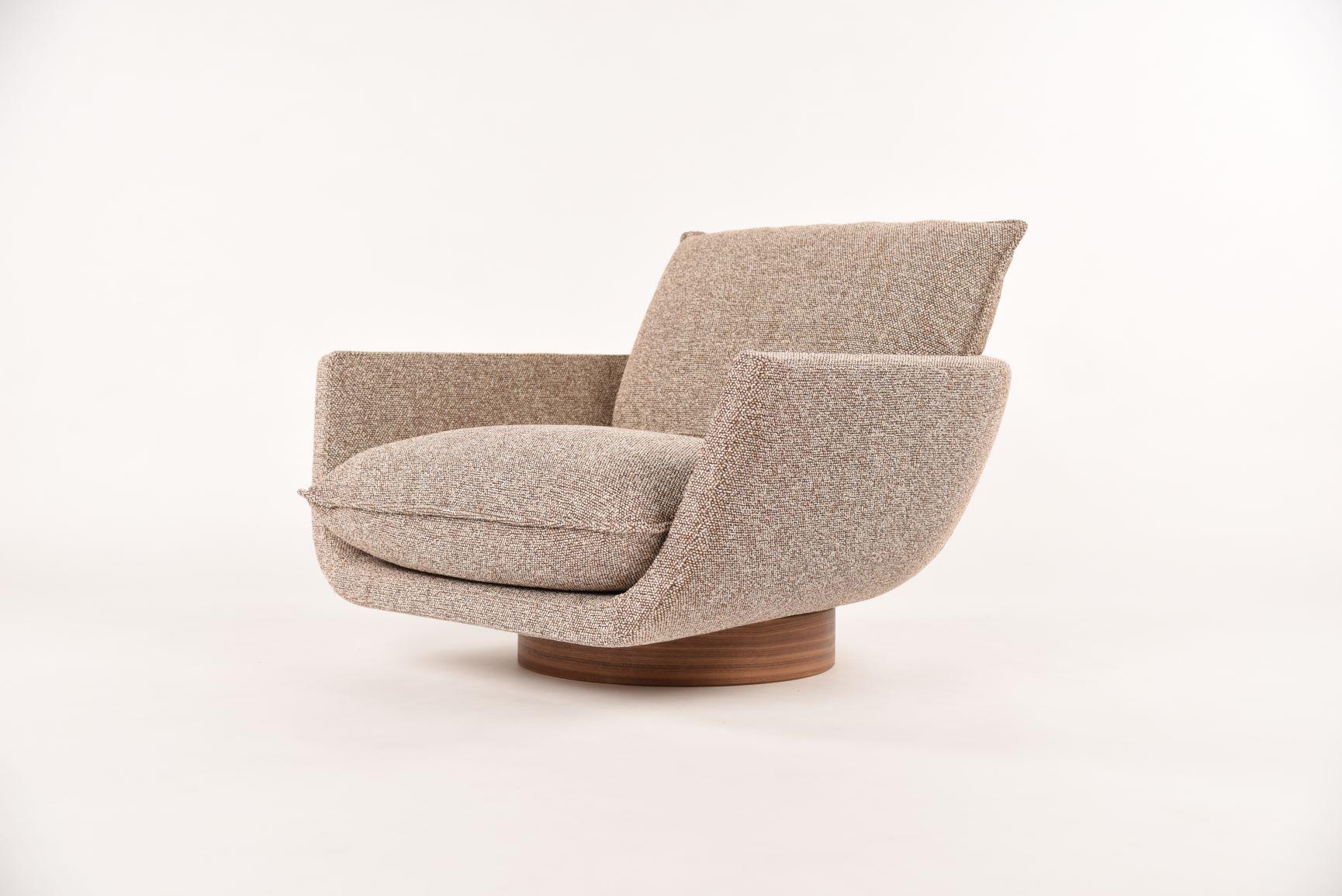 Rua Ipanema Lounge Chair in Sumach Street Earth Fabric In New Condition In Toronto, ON