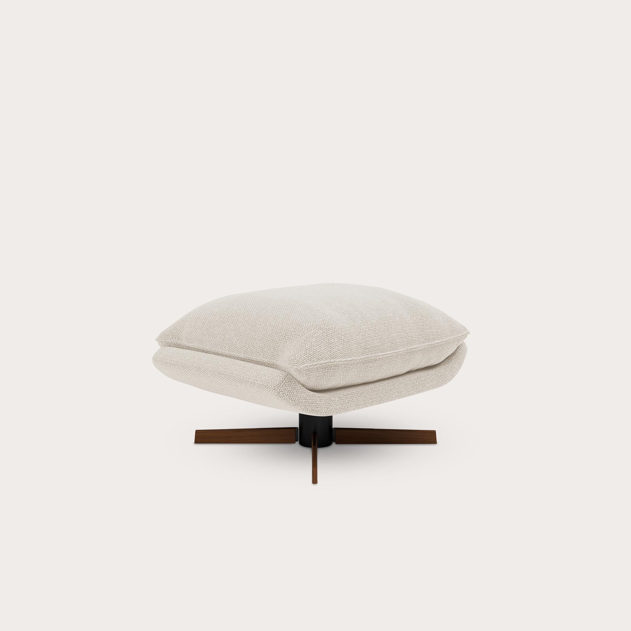 Moderno Pouf Rua Leblon di Yabu Pushelberg in acciaio nero e base in noce in vendita