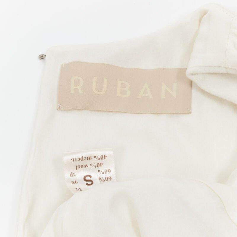 RUBAN Russia weißes Kaschmirwoll-Minimal-Kleid in Knielänge S im Angebot 6