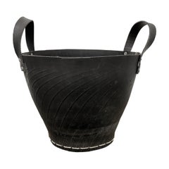 Rubber Tire Bucket