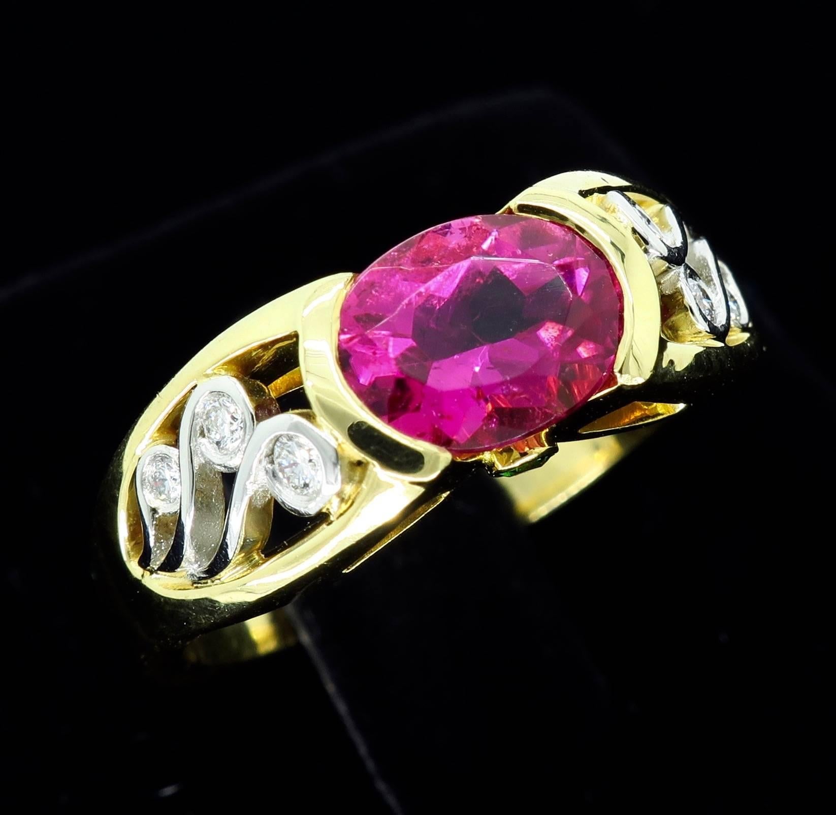 Rubelite and Diamond 18 Karat Yellow Gold Ring 10