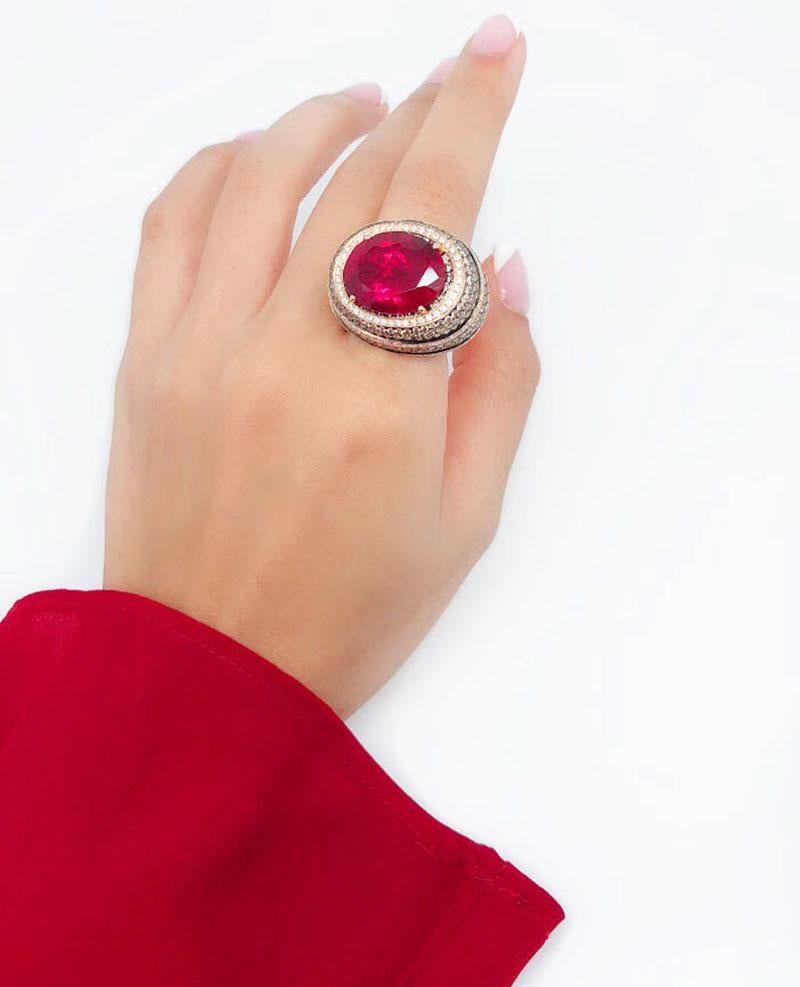 Rubelite Diamond Ring in 18 Karat Rose Gold In New Condition For Sale In Central, HK