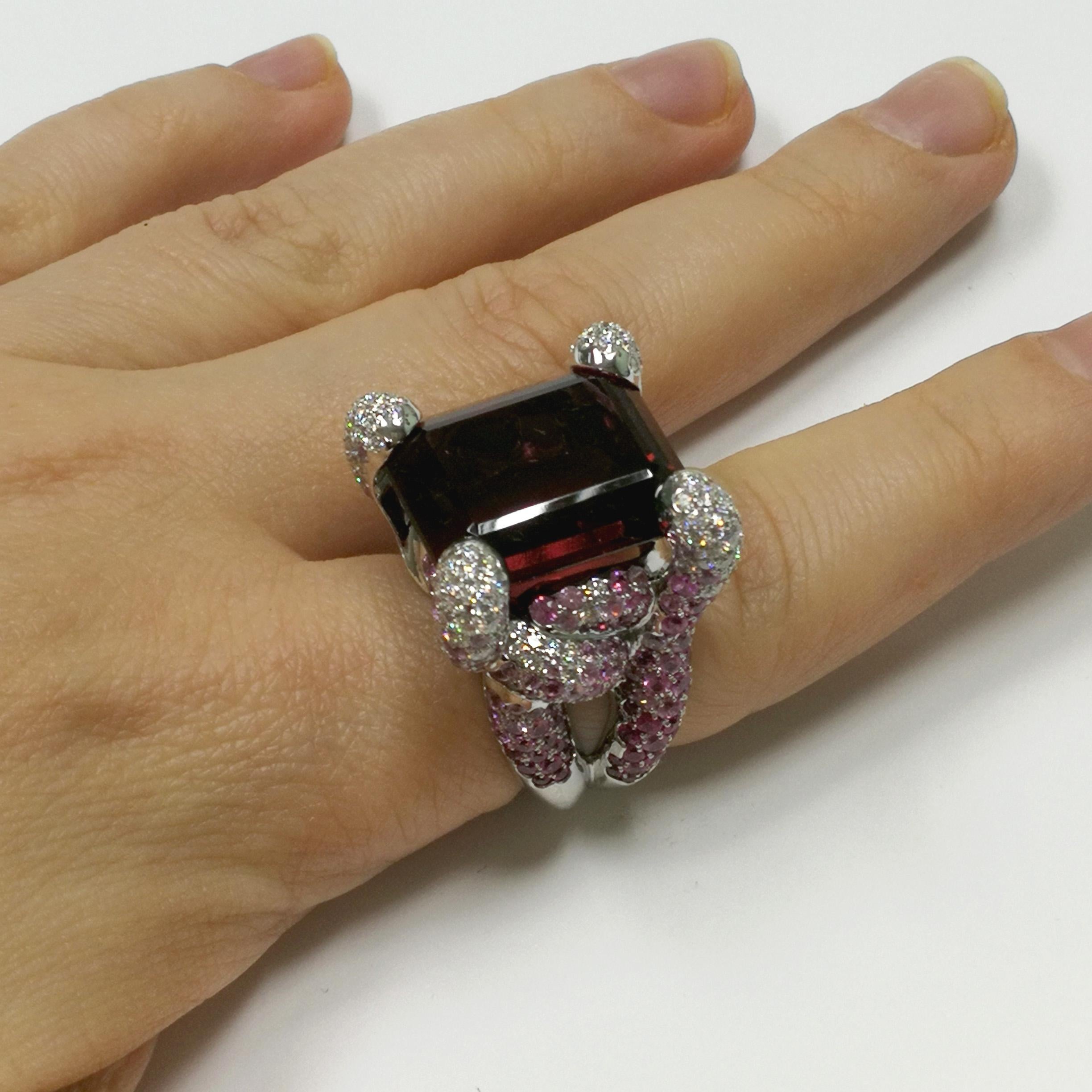 Rubellite 28.70 Carat Pink Sapphires Diamonds 18 Karat White Gold New Age Ring For Sale 3
