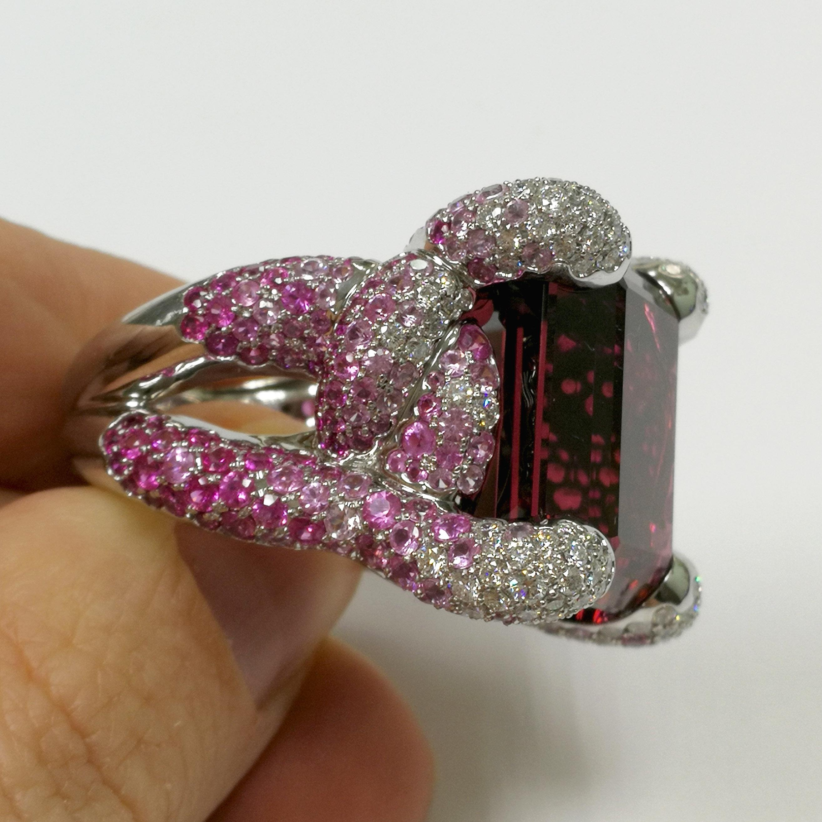 Contemporary Rubellite 28.70 Carat Pink Sapphires Diamonds 18 Karat White Gold New Age Ring For Sale