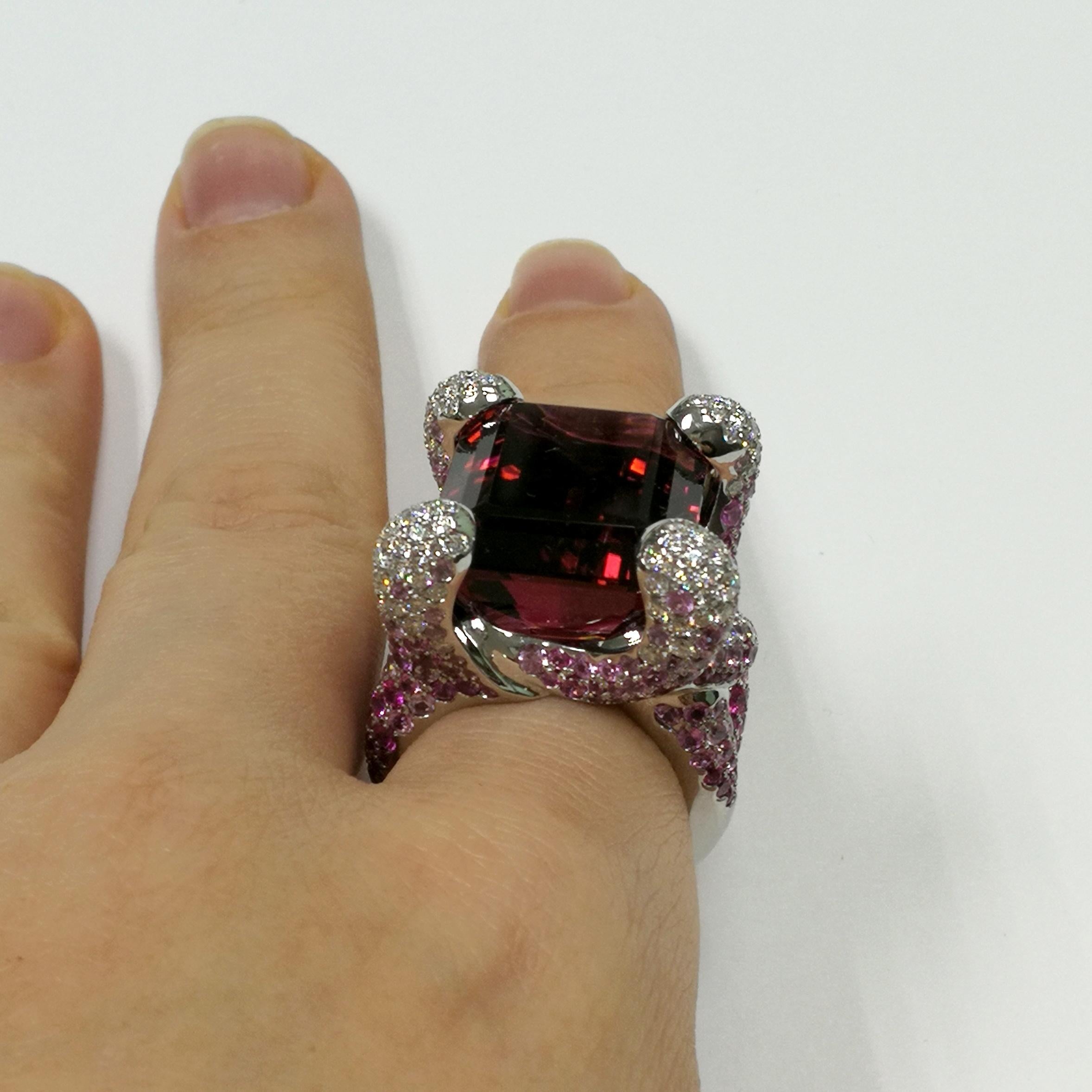 Rubellite 28.70 Carat Pink Sapphires Diamonds 18 Karat White Gold New Age Ring For Sale 2