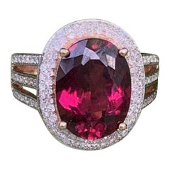 Rubellite 4.5 Carat Tourmaline, Diamond 18 Karat Rose Gold Ring