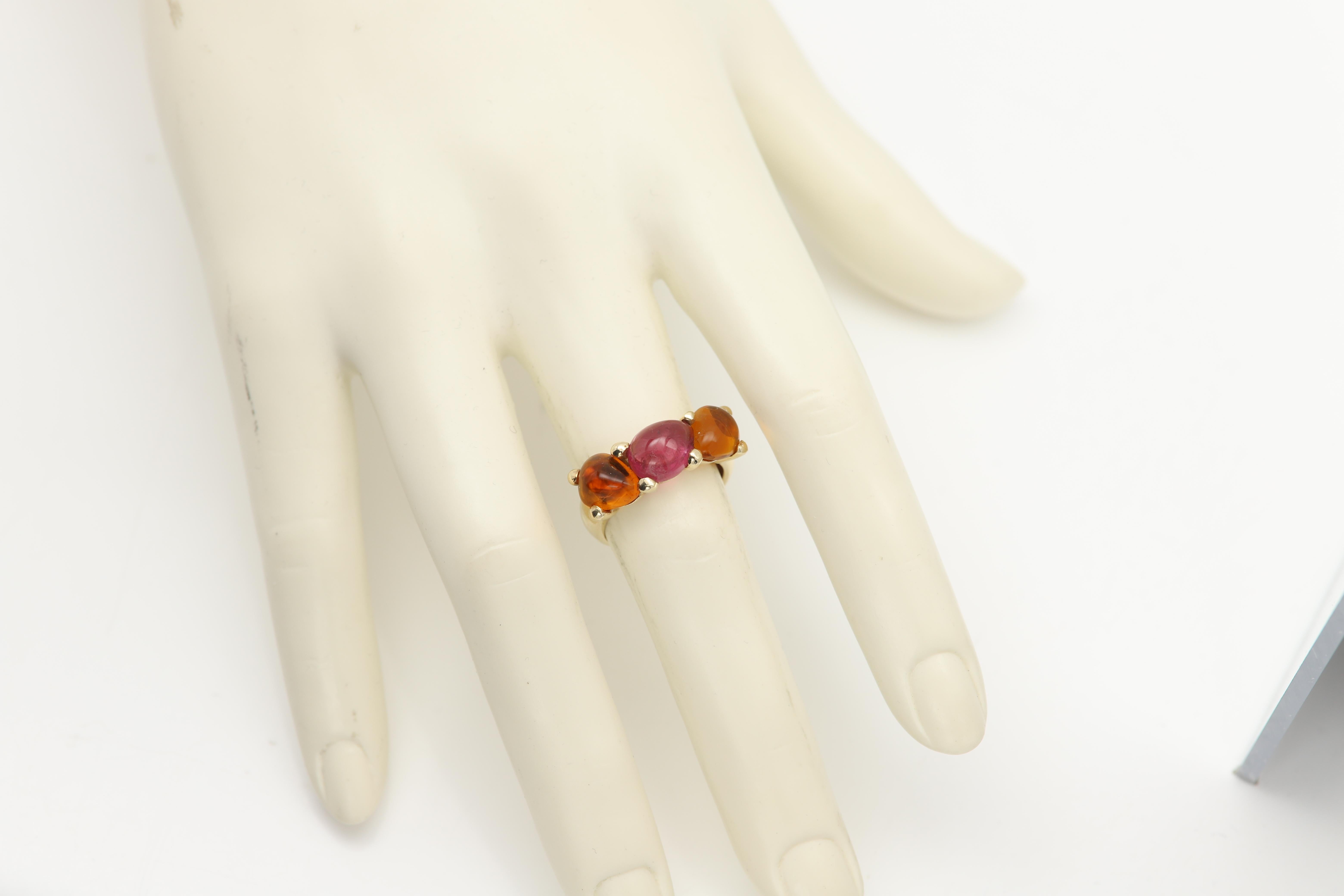 Rubelita y citrino cabujón 14 Quilates vintage Anillo gemas rojas y naranjas en Nuevo estado para la venta en Brooklyn, NY